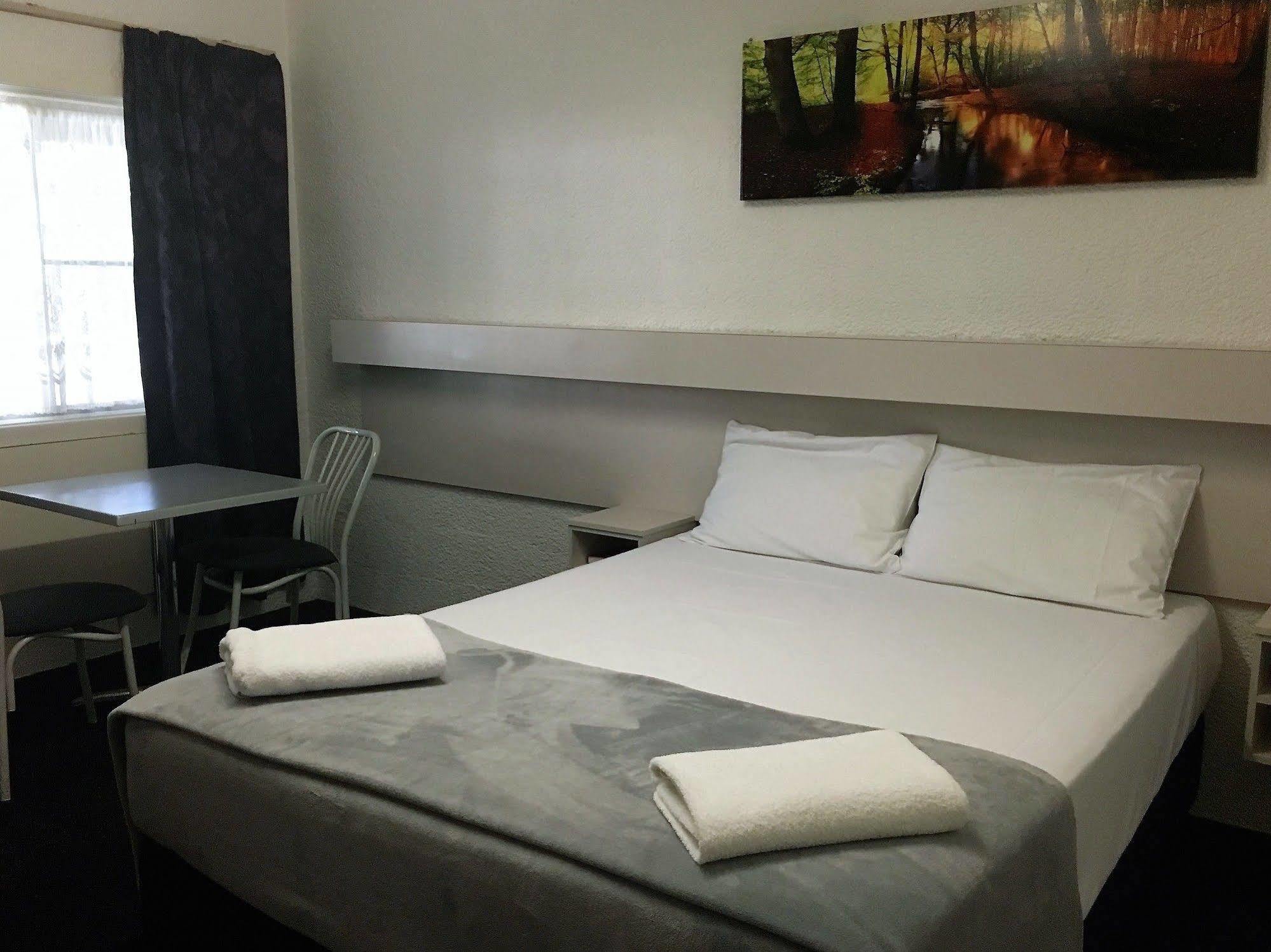 Balonne River Motor Inn Saint George Ngoại thất bức ảnh